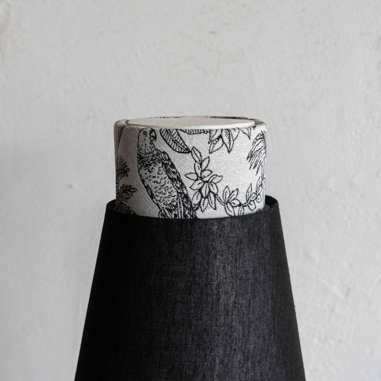 Brime Black & White Ancient Style Table Lamp